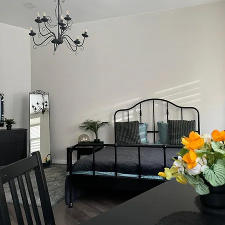 Modern Centre Apartment